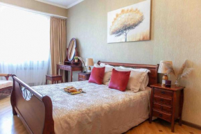 GG Home - cozy 3 bedroom apartment in Vake at Mziuri park
